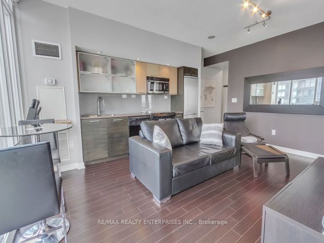 2903 - 25 Capreol Crt