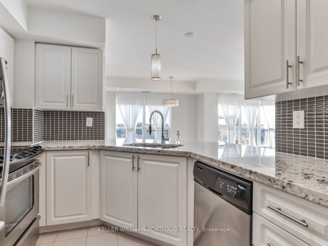 612 - 760 Sheppard Ave W