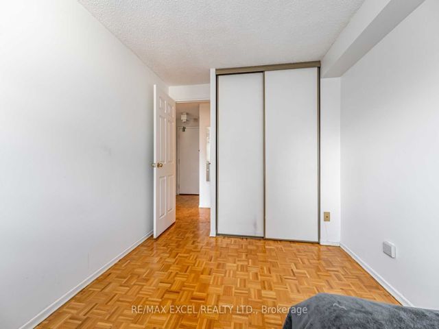 Ph1411 - 120 St Patrick St
