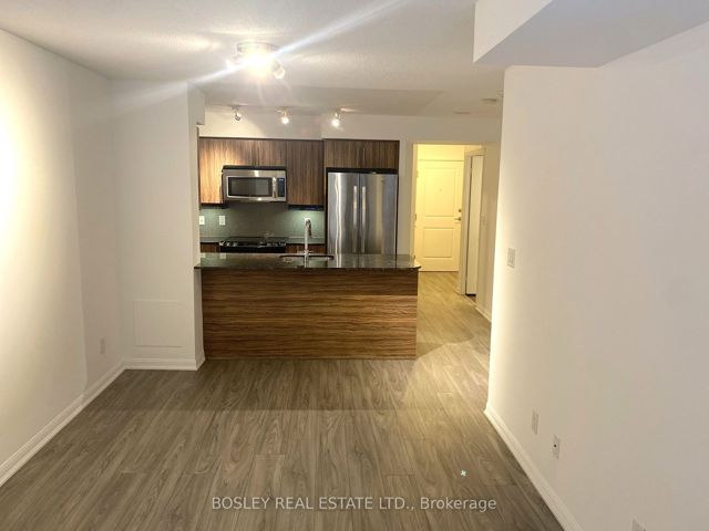 517 - 35 Bastion St