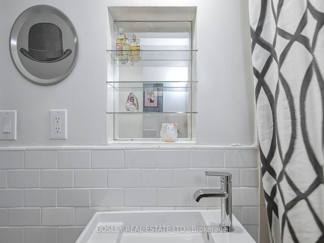 505 - 717 Eglinton Ave W