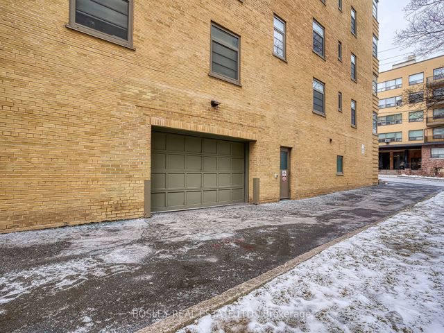 505 - 717 Eglinton Ave W