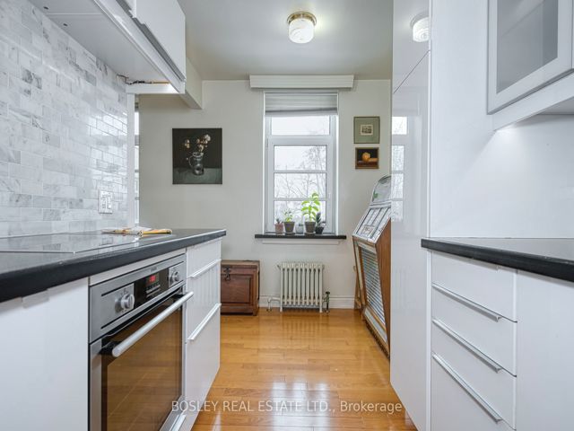 505 - 717 Eglinton Ave W