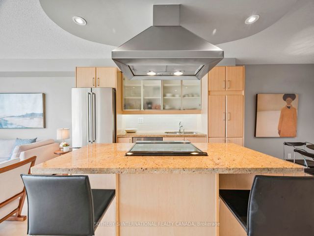 326 - 550 Queens Quay West Quay