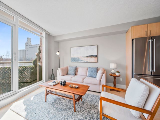 326 - 550 Queens Quay West Quay