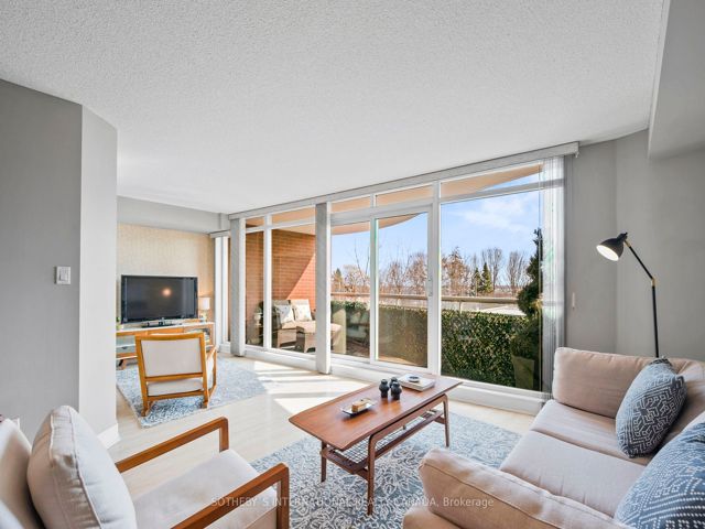 326 - 550 Queens Quay West Quay