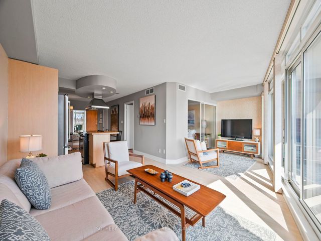 326 - 550 Queens Quay West Quay