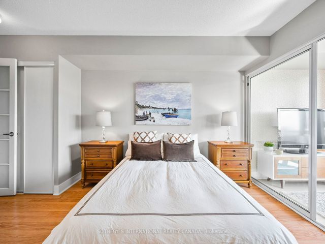 326 - 550 Queens Quay West Quay