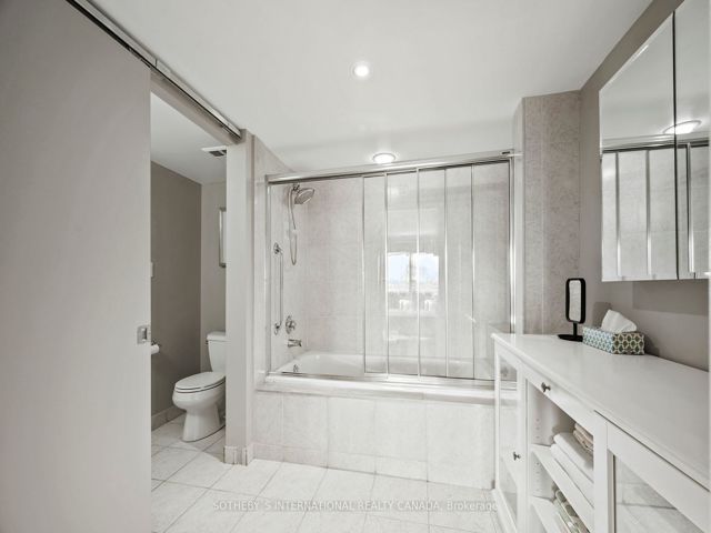 326 - 550 Queens Quay West Quay