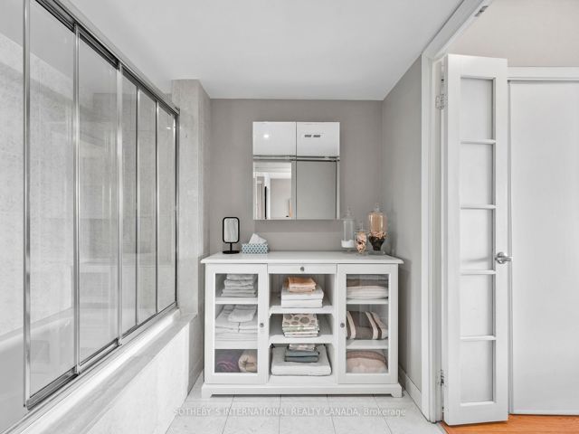 326 - 550 Queens Quay West Quay