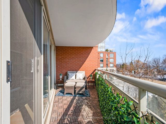 326 - 550 Queens Quay West Quay