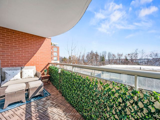 326 - 550 Queens Quay West Quay