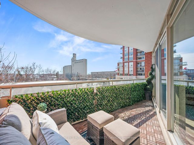 326 - 550 Queens Quay West Quay
