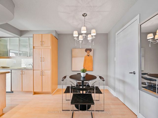326 - 550 Queens Quay West Quay