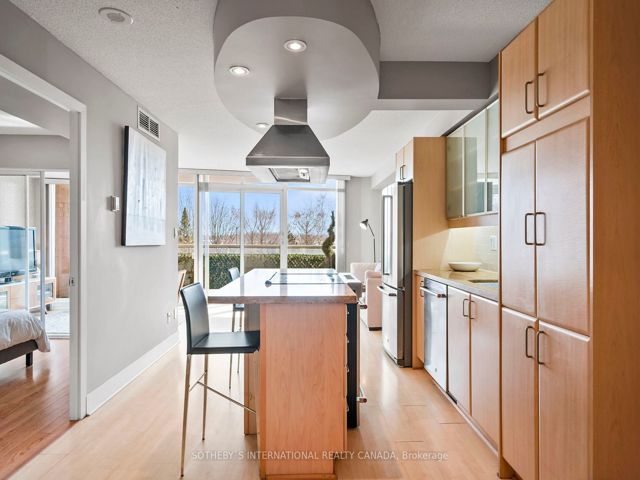 326 - 550 Queens Quay West Quay