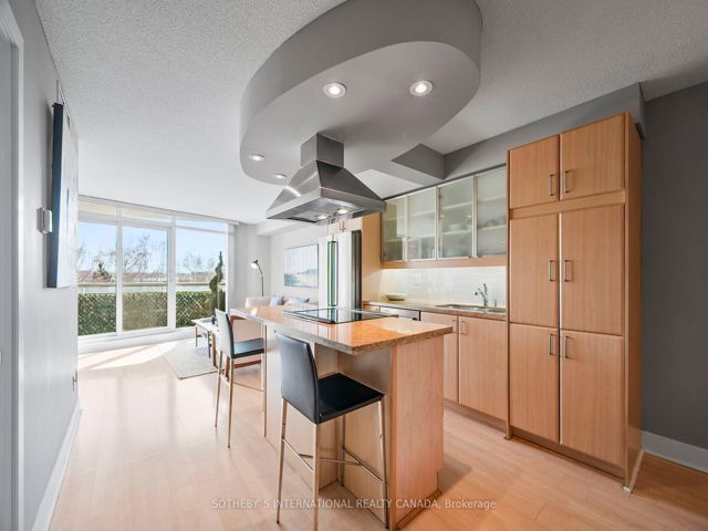 326 - 550 Queens Quay West Quay