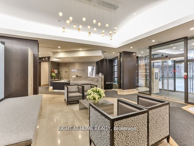 2603 - 33 Sheppard Ave E