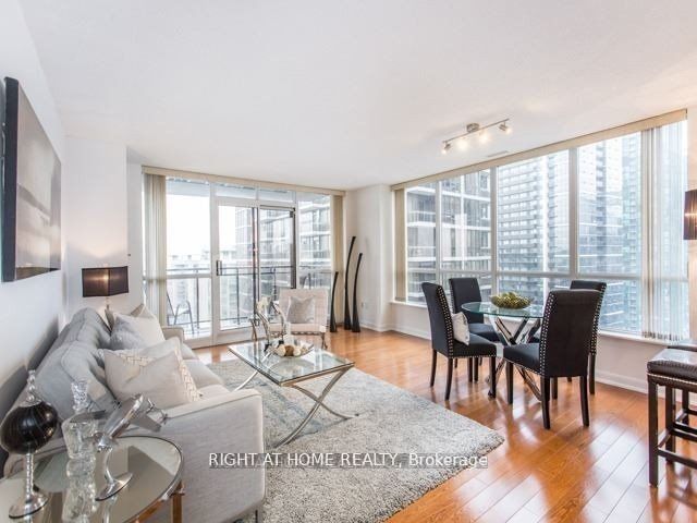 2603 - 33 Sheppard Ave E