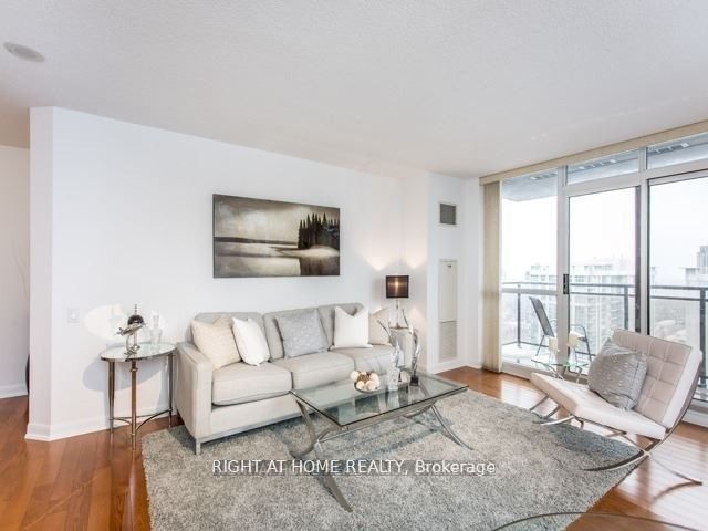 2603 - 33 Sheppard Ave E