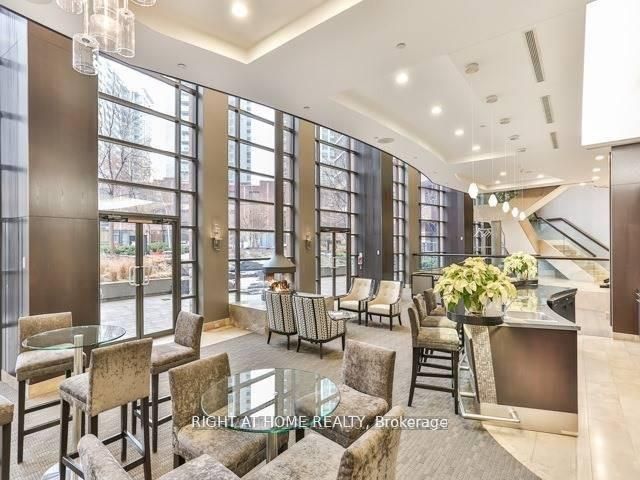 2603 - 33 Sheppard Ave E