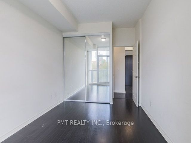 #312 - 25 Lower Simcoe St