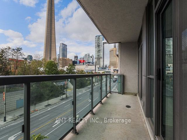 #312 - 25 Lower Simcoe St