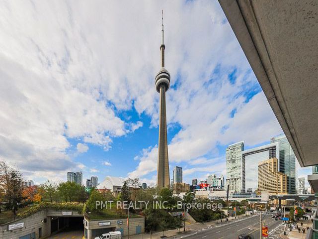 #312 - 25 Lower Simcoe St