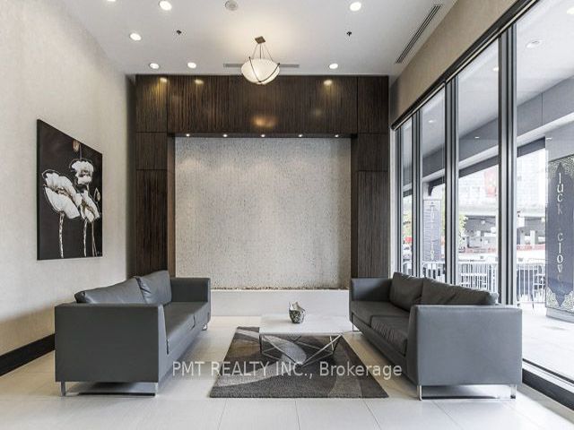 #312 - 25 Lower Simcoe St