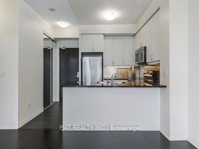 #312 - 25 Lower Simcoe St
