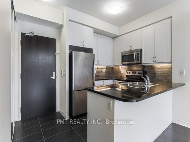 #312 - 25 Lower Simcoe St
