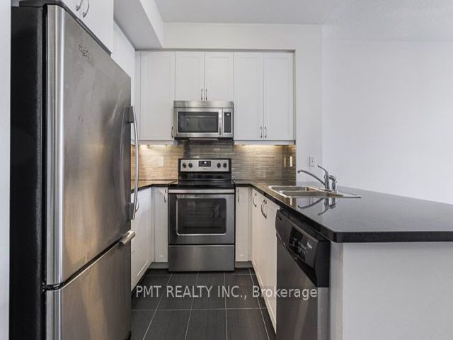 #312 - 25 Lower Simcoe St