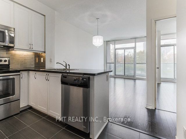 #312 - 25 Lower Simcoe St