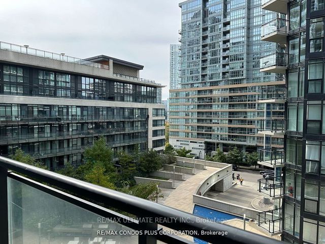 725 - 8 Telegram Mews