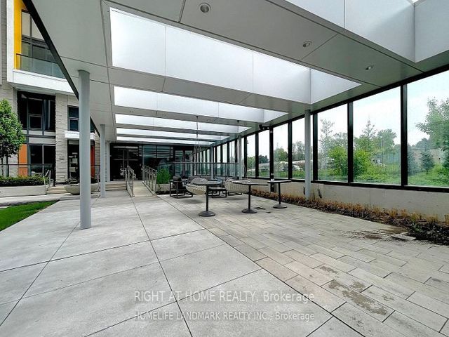 310 - 27 Mcmahon Dr