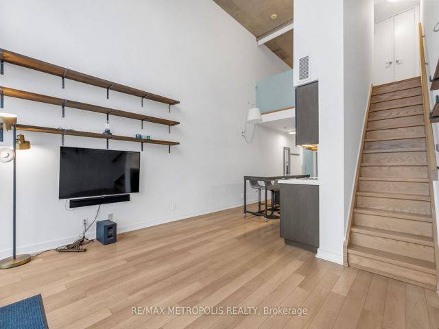 541 - 5 Hanna Ave