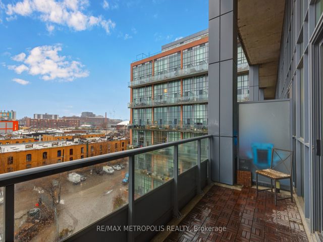 541 - 5 Hanna Ave