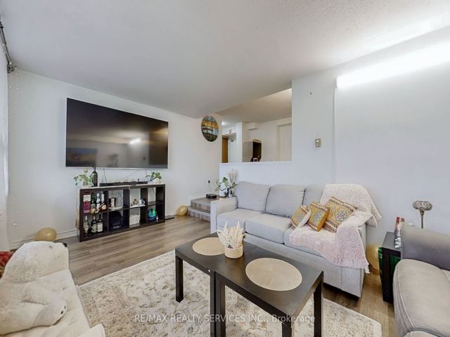 204 - 1360 York Mills Rd
