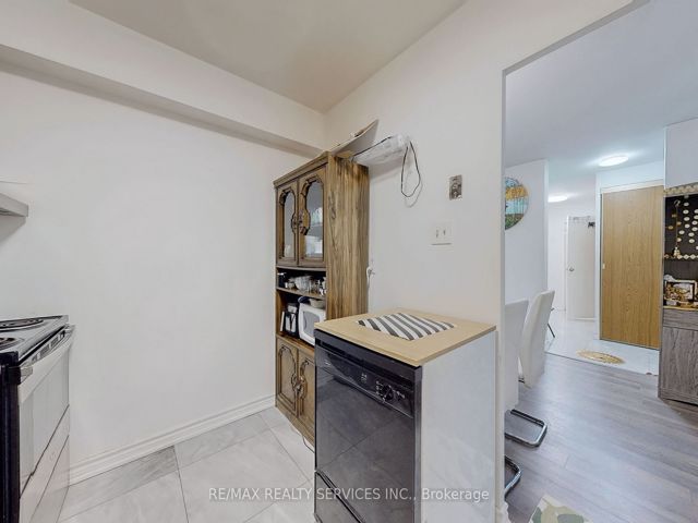 204 - 1360 York Mills Rd