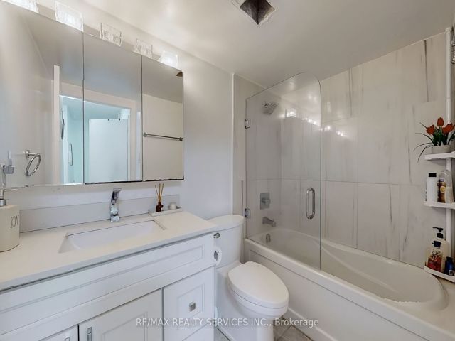 204 - 1360 York Mills Rd