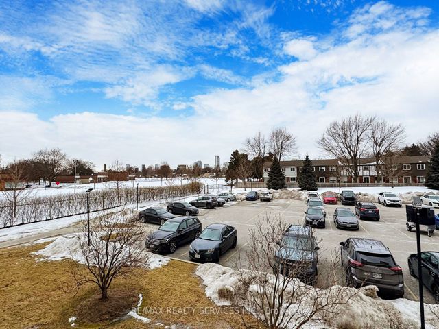 204 - 1360 York Mills Rd