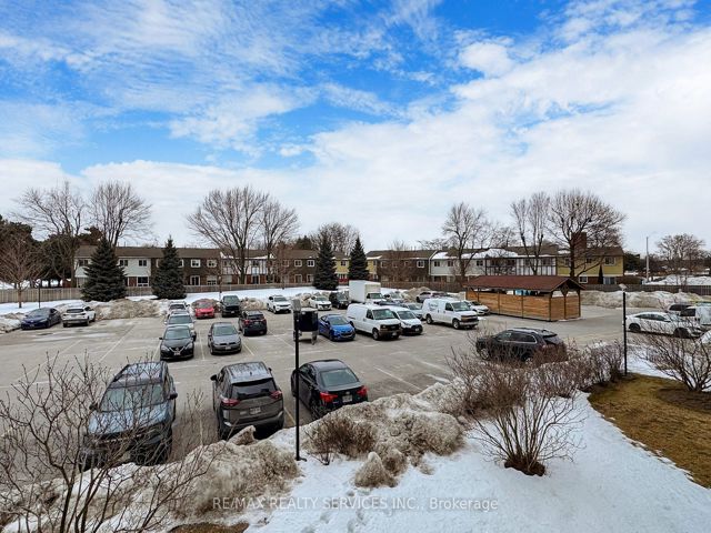 204 - 1360 York Mills Rd