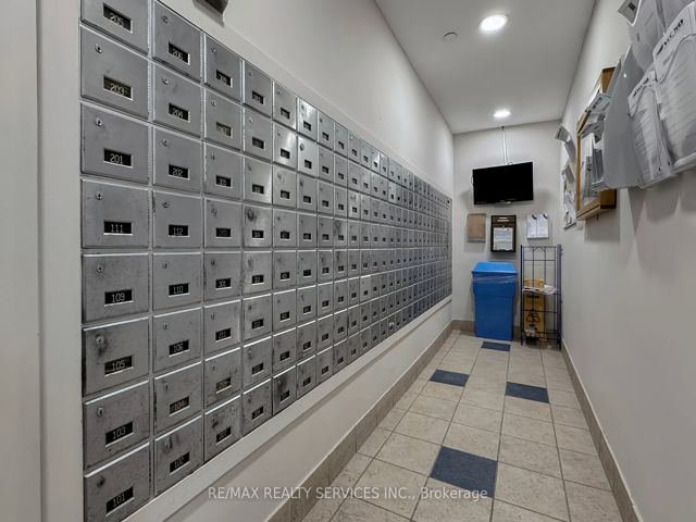 204 - 1360 York Mills Rd