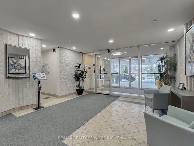 204 - 1360 York Mills Rd