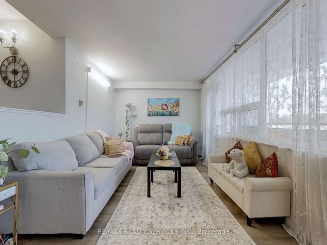 204 - 1360 York Mills Rd