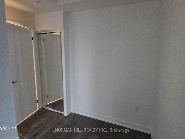 2406 - 127 Broadway Ave