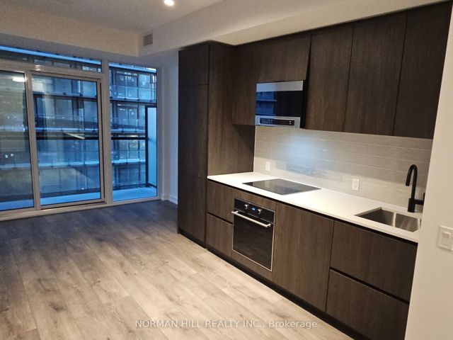 2406 - 127 Broadway Ave