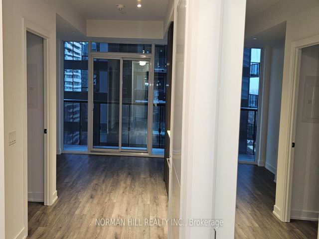 2406 - 127 Broadway Ave