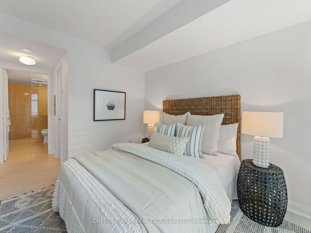 311 - 2181 Yonge St