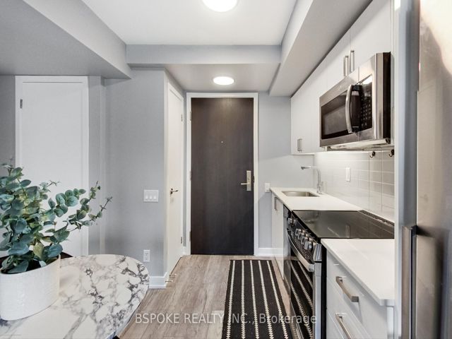 1102 - 38 Monte Kwinter Crt