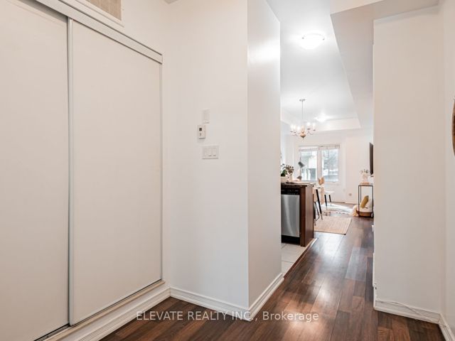 236 - 15 Coneflower Cres